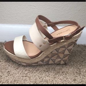 Beige/brown wedges
